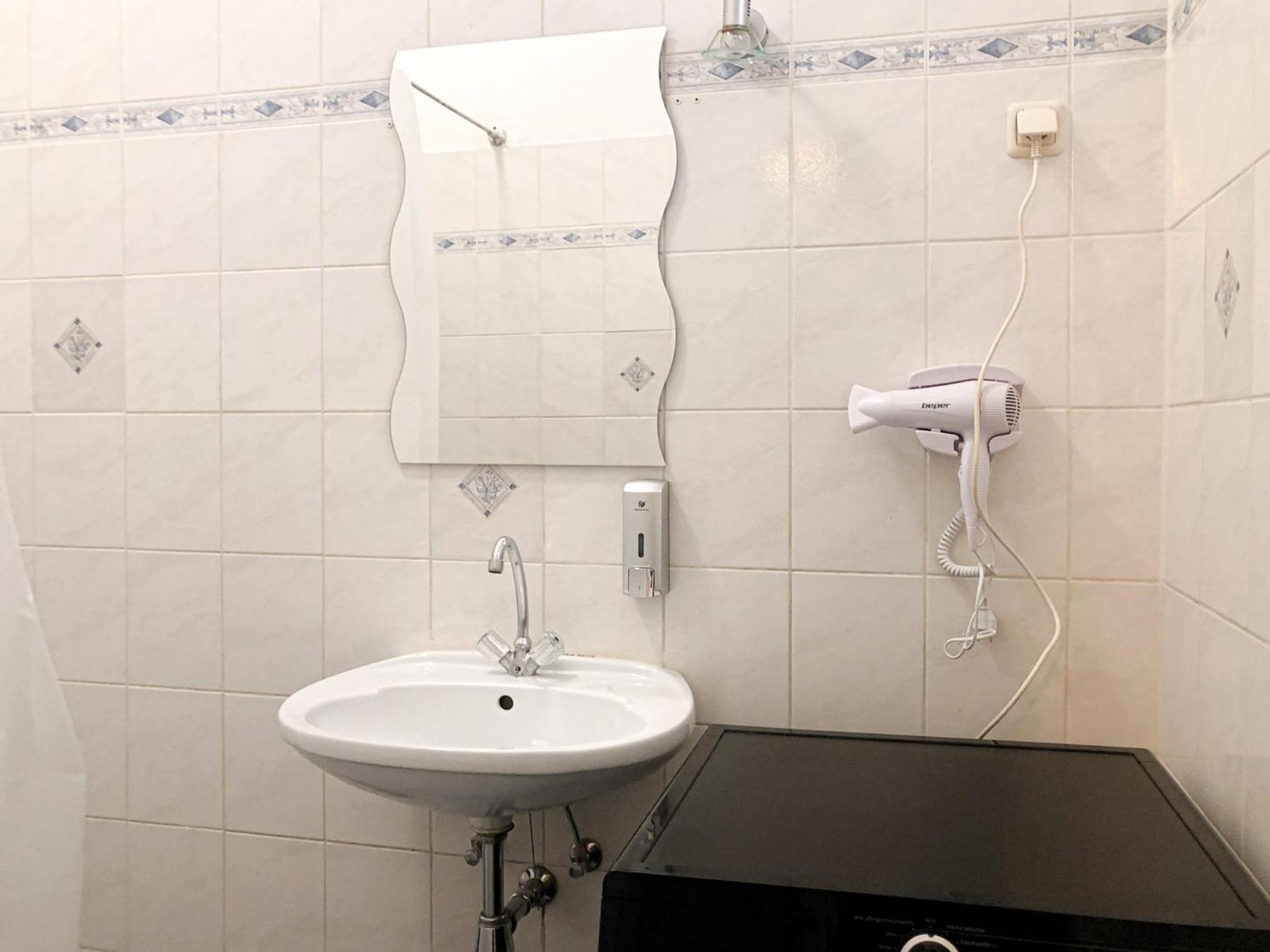 Prime Location Chic Apt, Near Akh Hospital Wien
